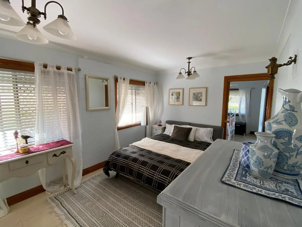 Colburn House Apartment Victoria Point Homestay