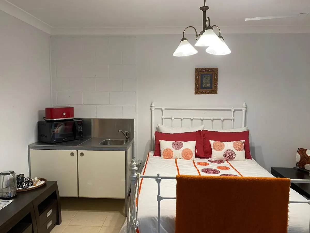 Colburn House Apartment Victoria Point Homestay